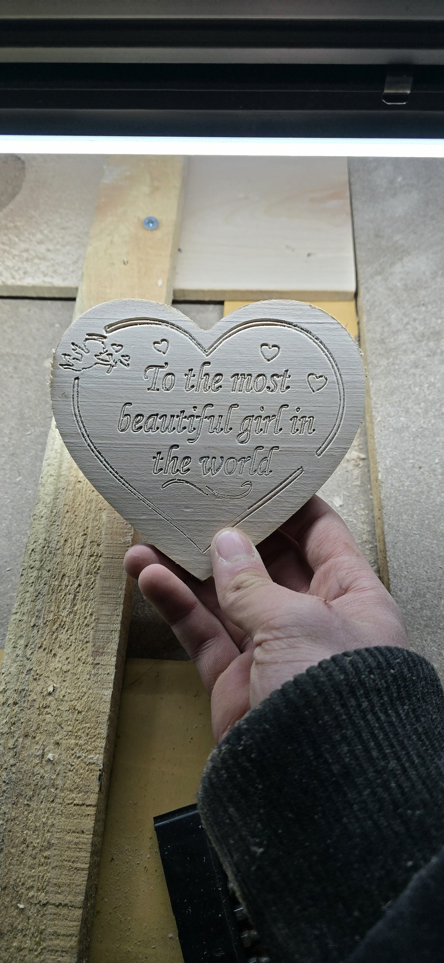 Дървено сърце „To the most beautiful girl in the world“