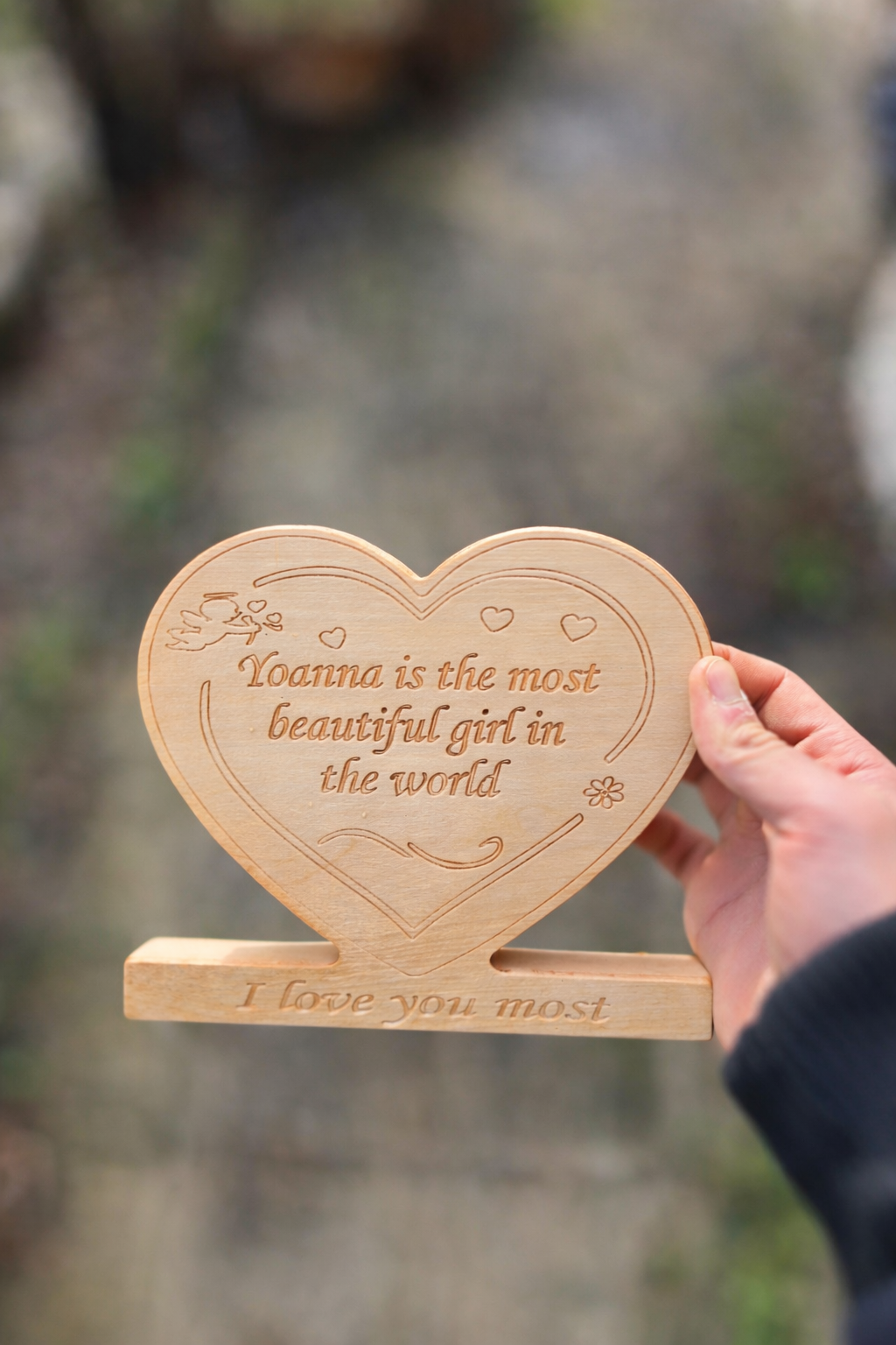 Дървено сърце с опция за персонализирано име и mekcm