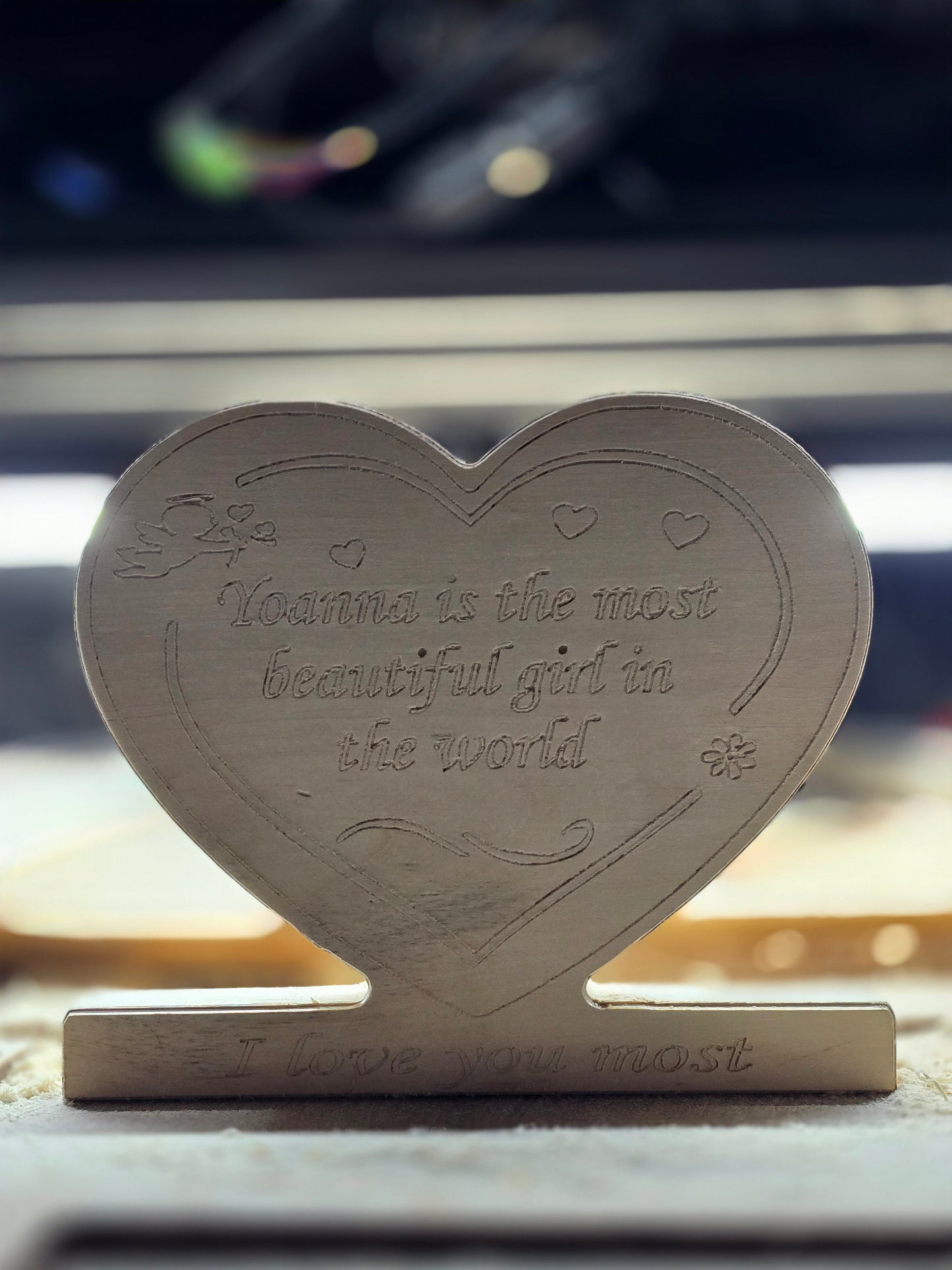 Дървено сърце с опция за персонализирано име и mekcm